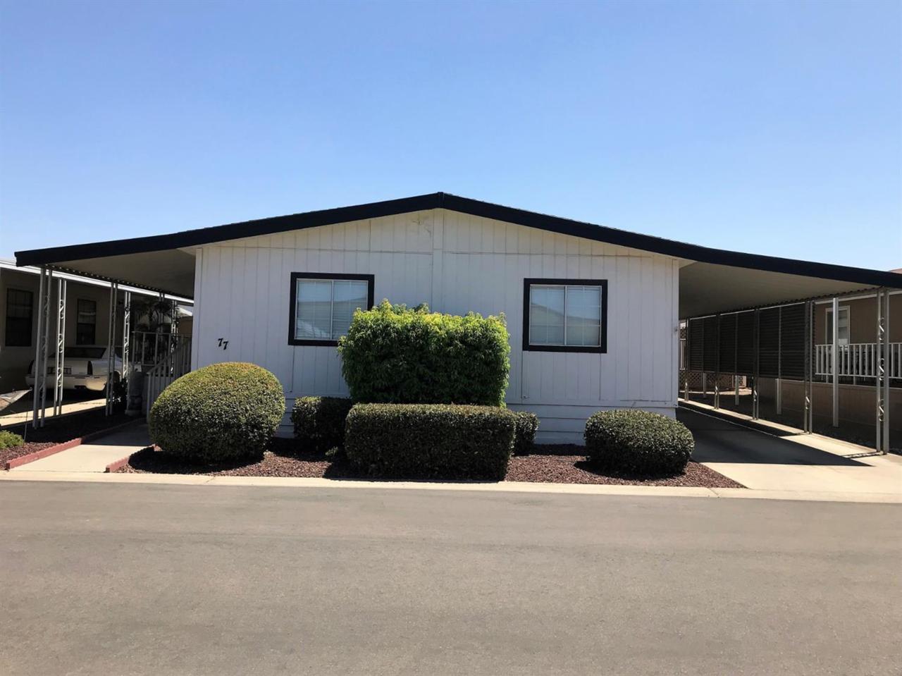 2459 Oaks Street - Photo 1