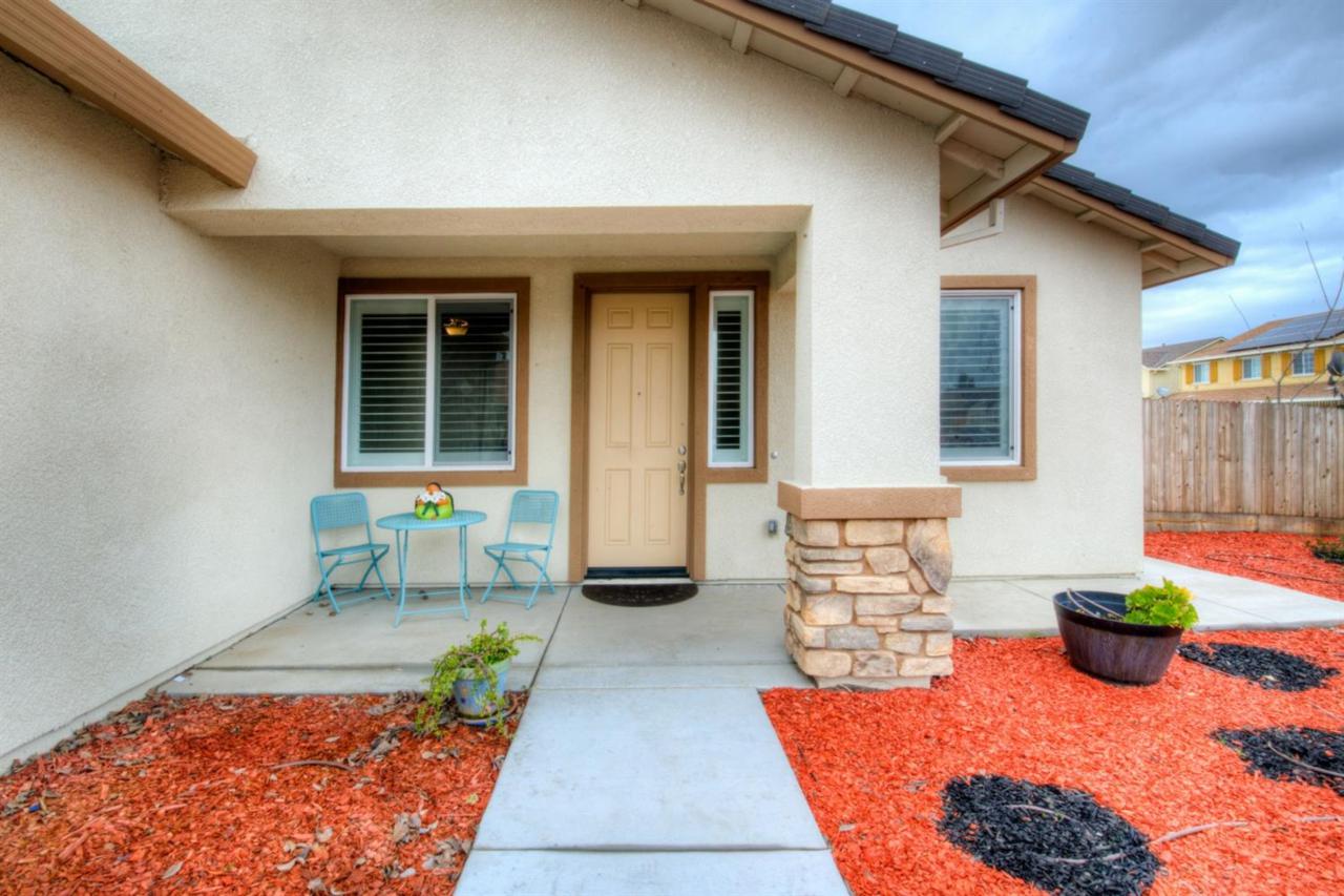 1380 Edgewood Drive - Photo 1