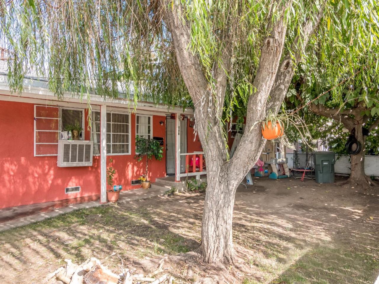 820 Floral Street - Photo 1