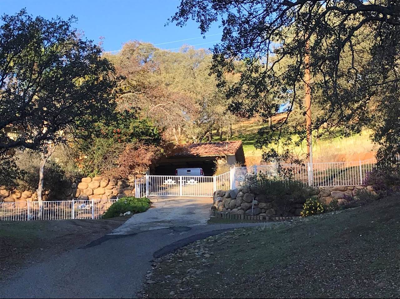 40820 Oak Ridge Drive - Photo 1