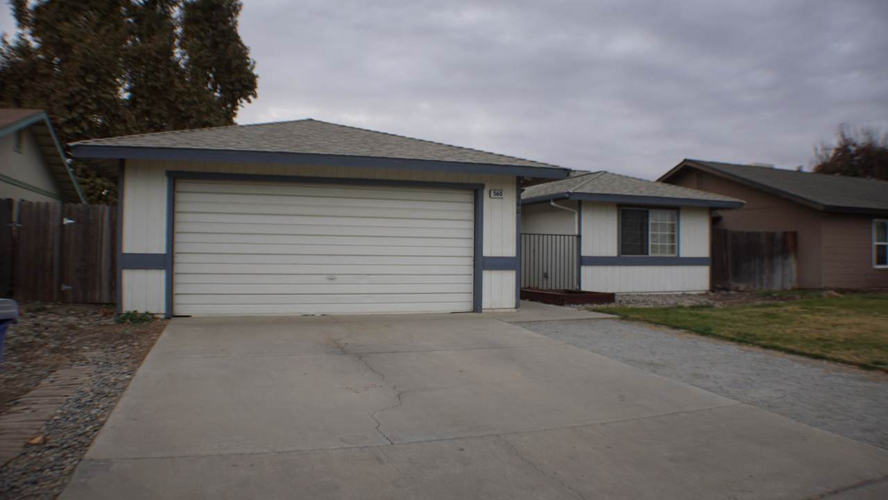 560 Manor Avenue - Photo 1