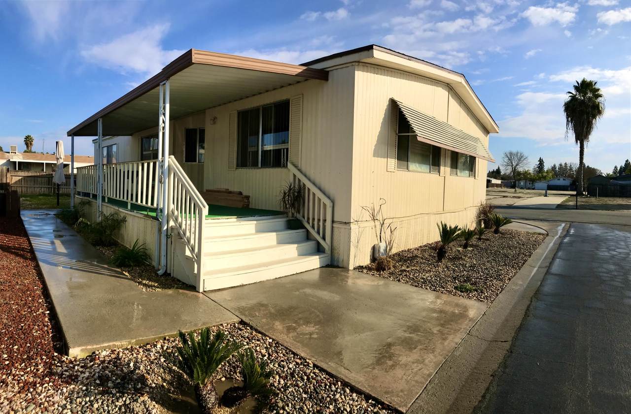 5505 Tulare Avenue - Photo 1
