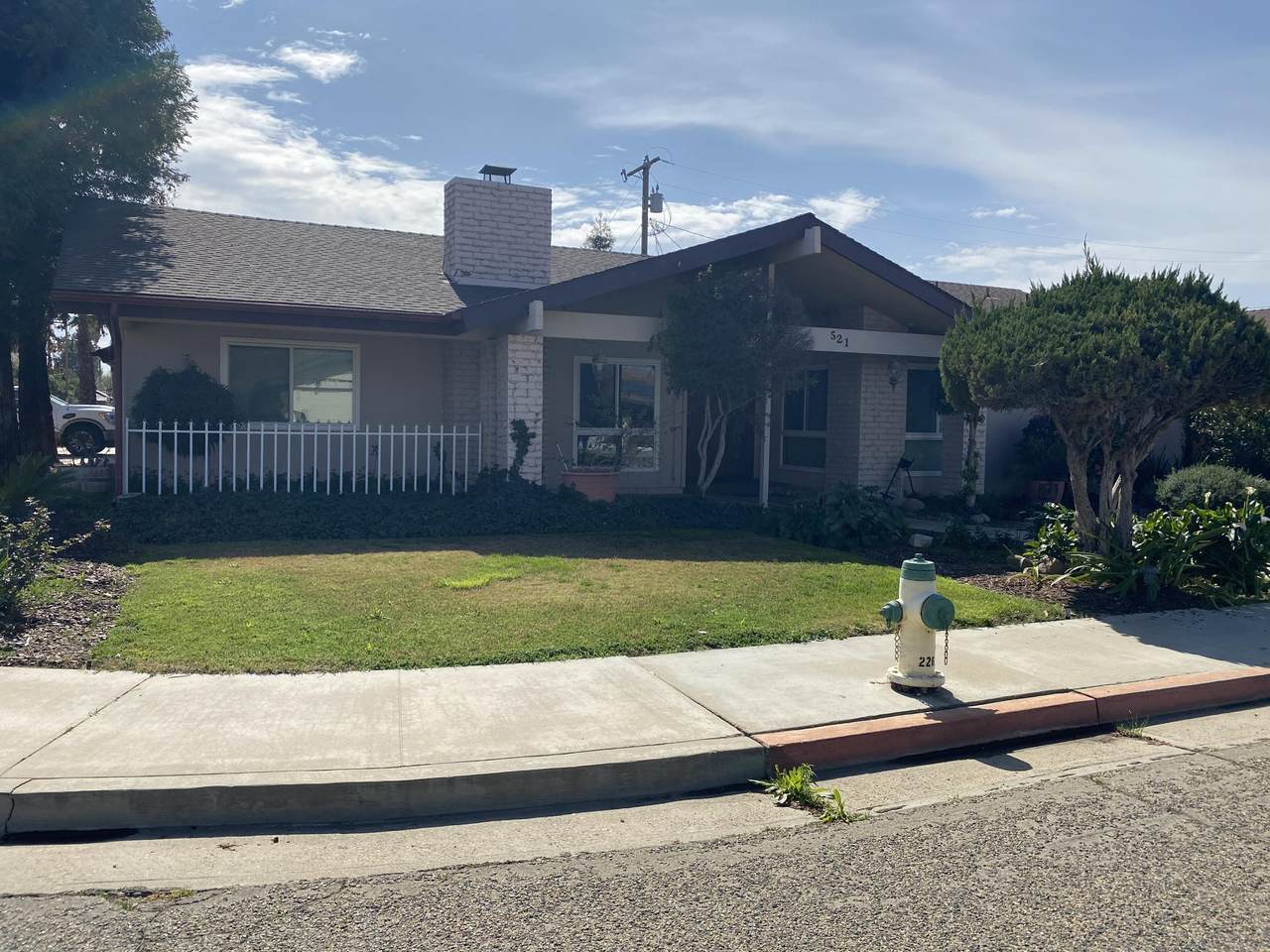 521 Dexter Avenue - Photo 1