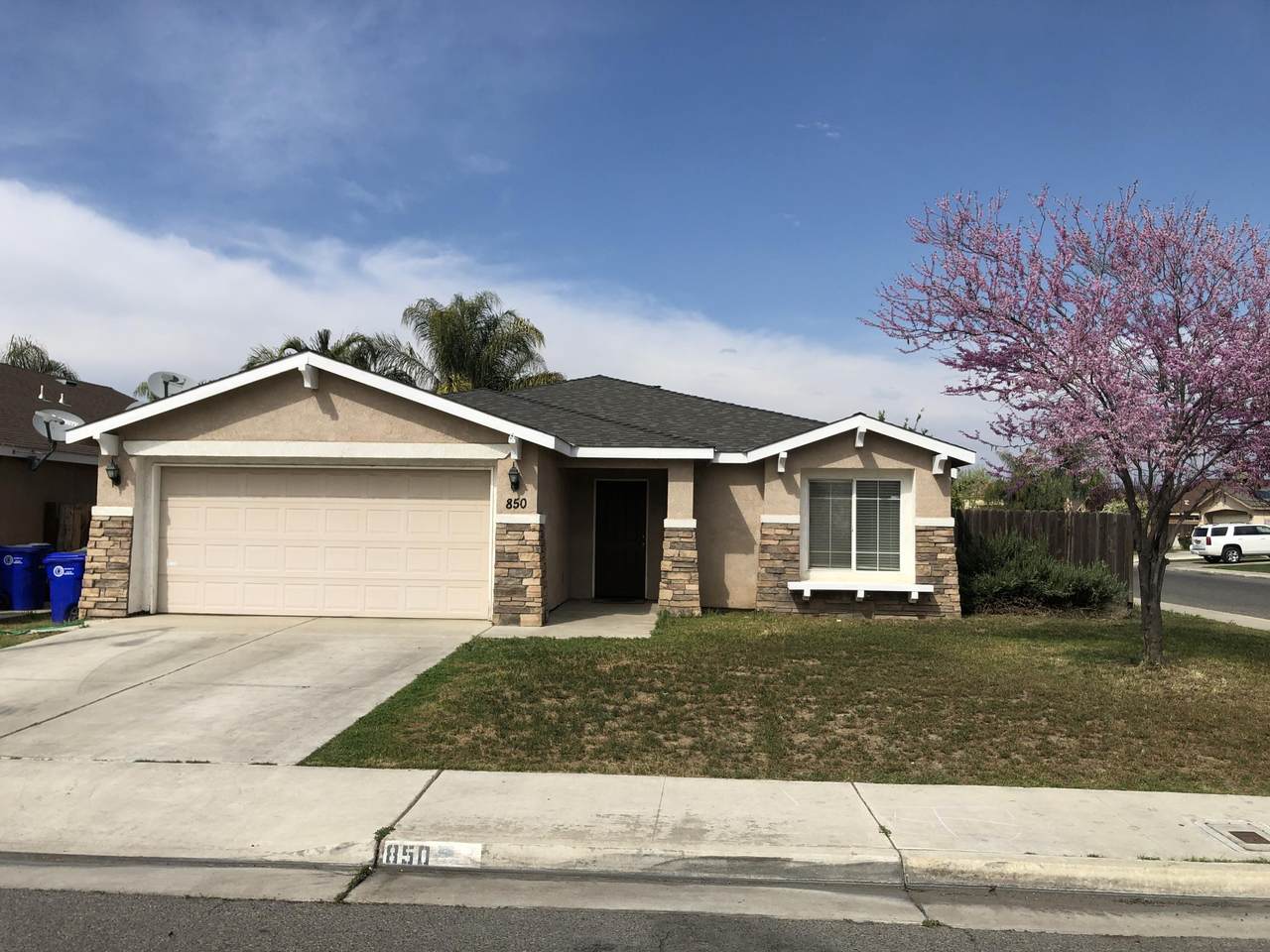 850 Mcintire Avenue - Photo 1