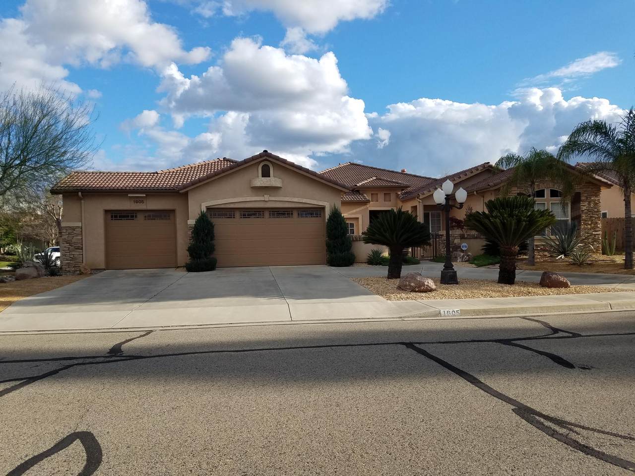 1605 Mary Drive - Photo 1
