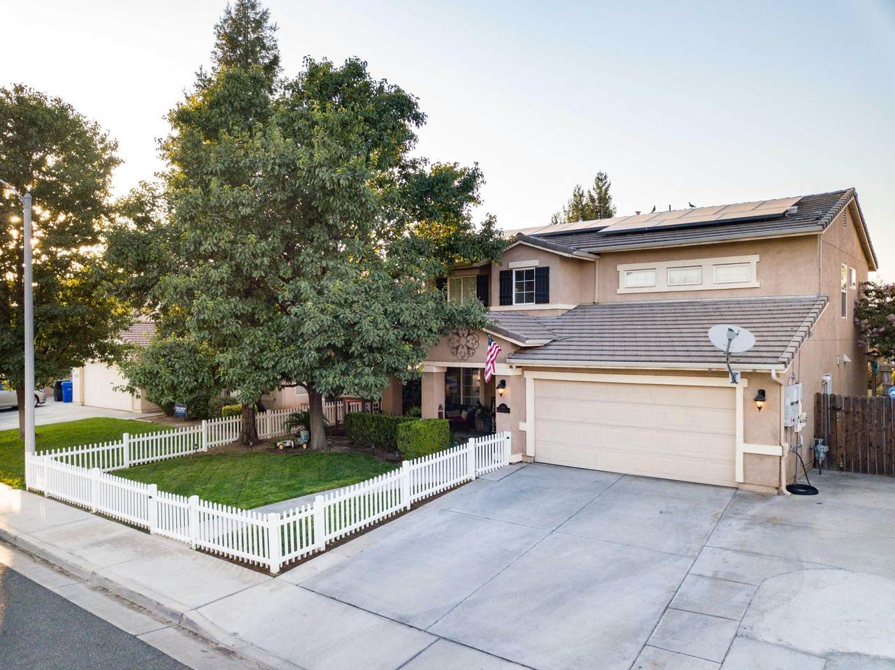 1842 Santa Maria Avenue - Photo 1