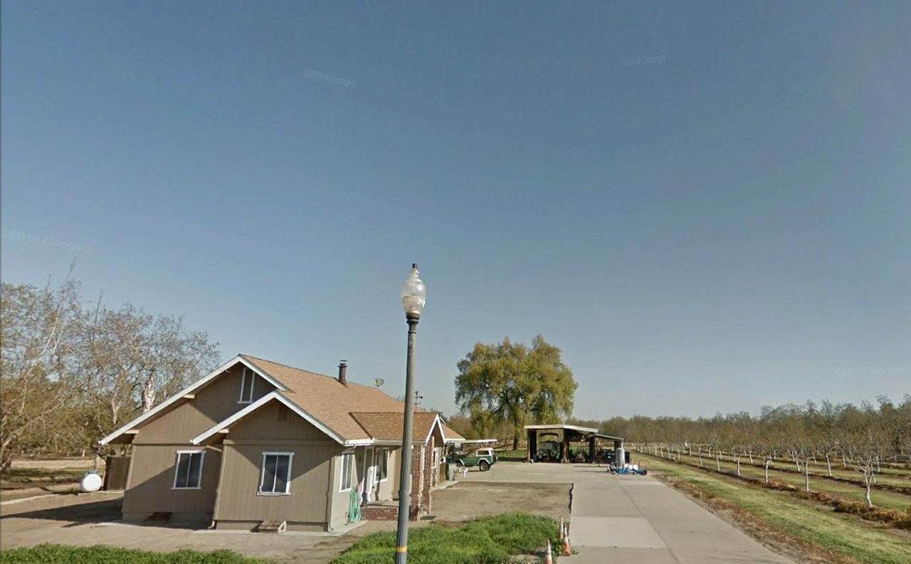 15068 Avenue 256 - Photo 1