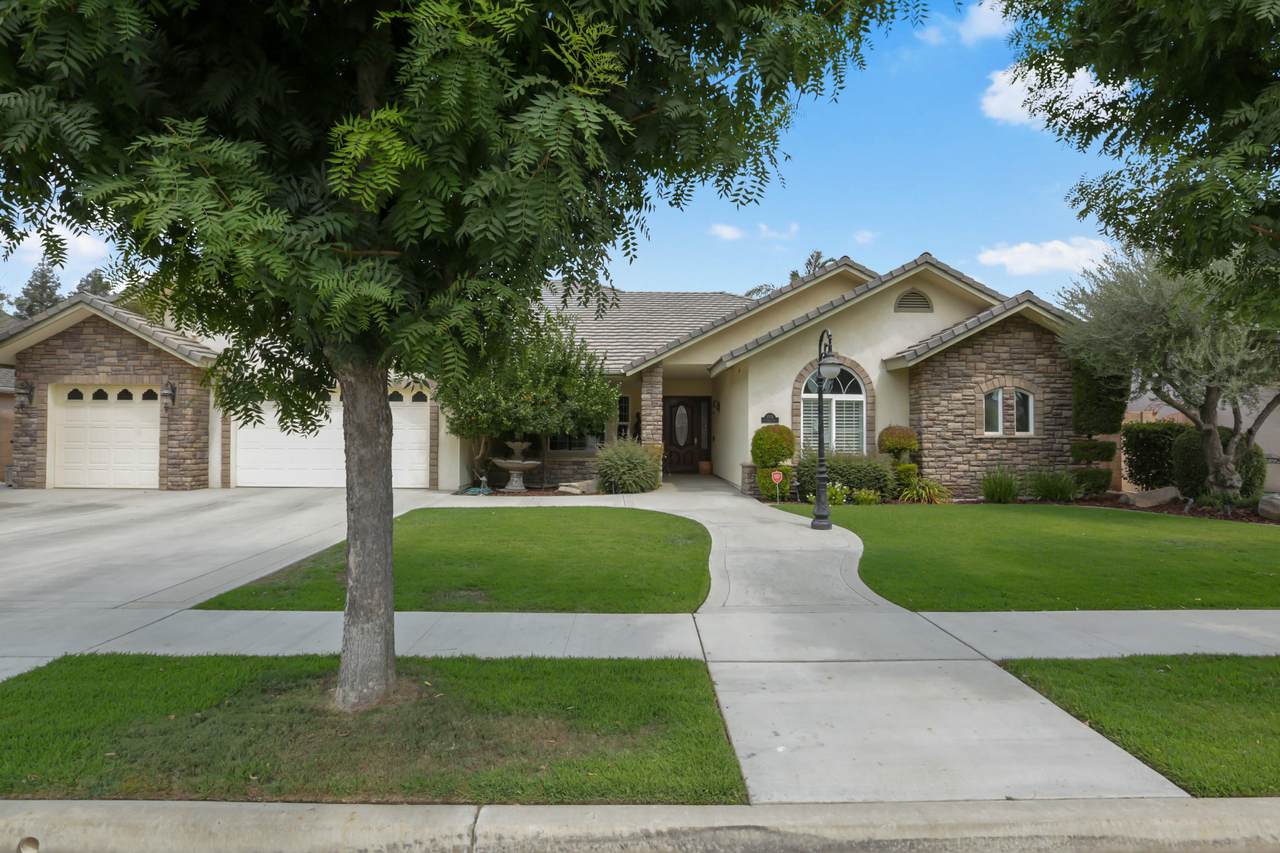 4704 Delta Avenue - Photo 1
