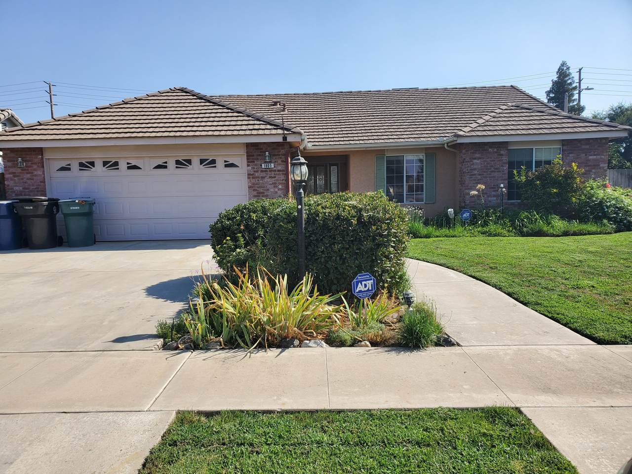 1805 Burton Avenue - Photo 1