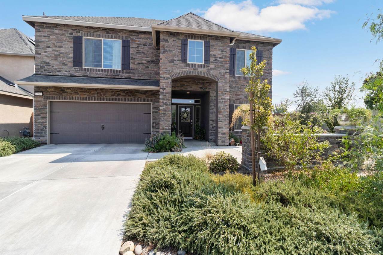 2202 Fairway Court - Photo 1