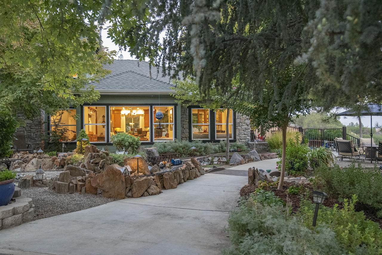 30937 Powell Drive - Photo 1