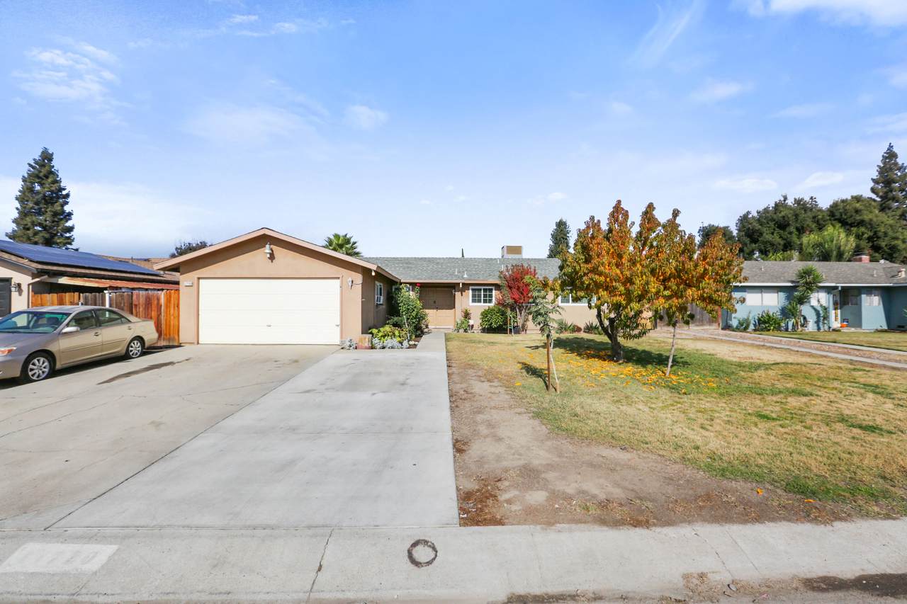 11720 Avenue 261 - Photo 1