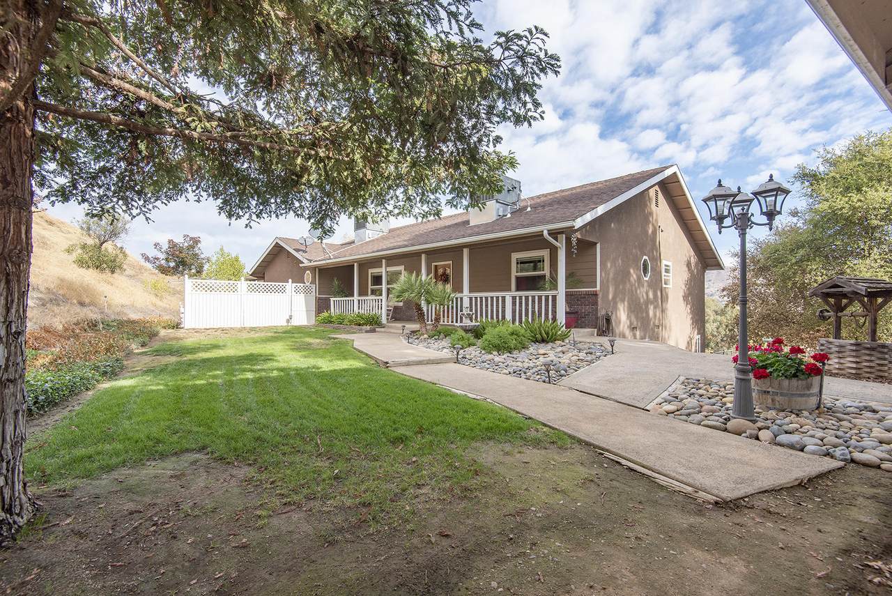 31200 Dahlem Drive - Photo 1