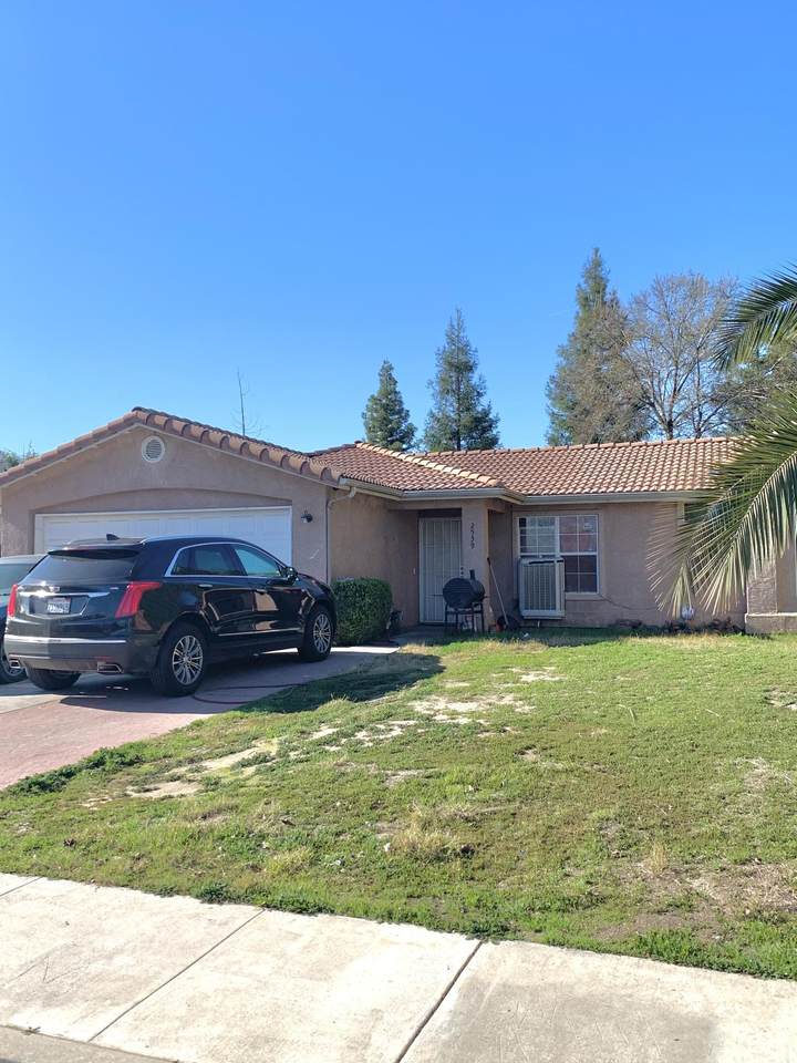 2539 Court Street - Photo 1