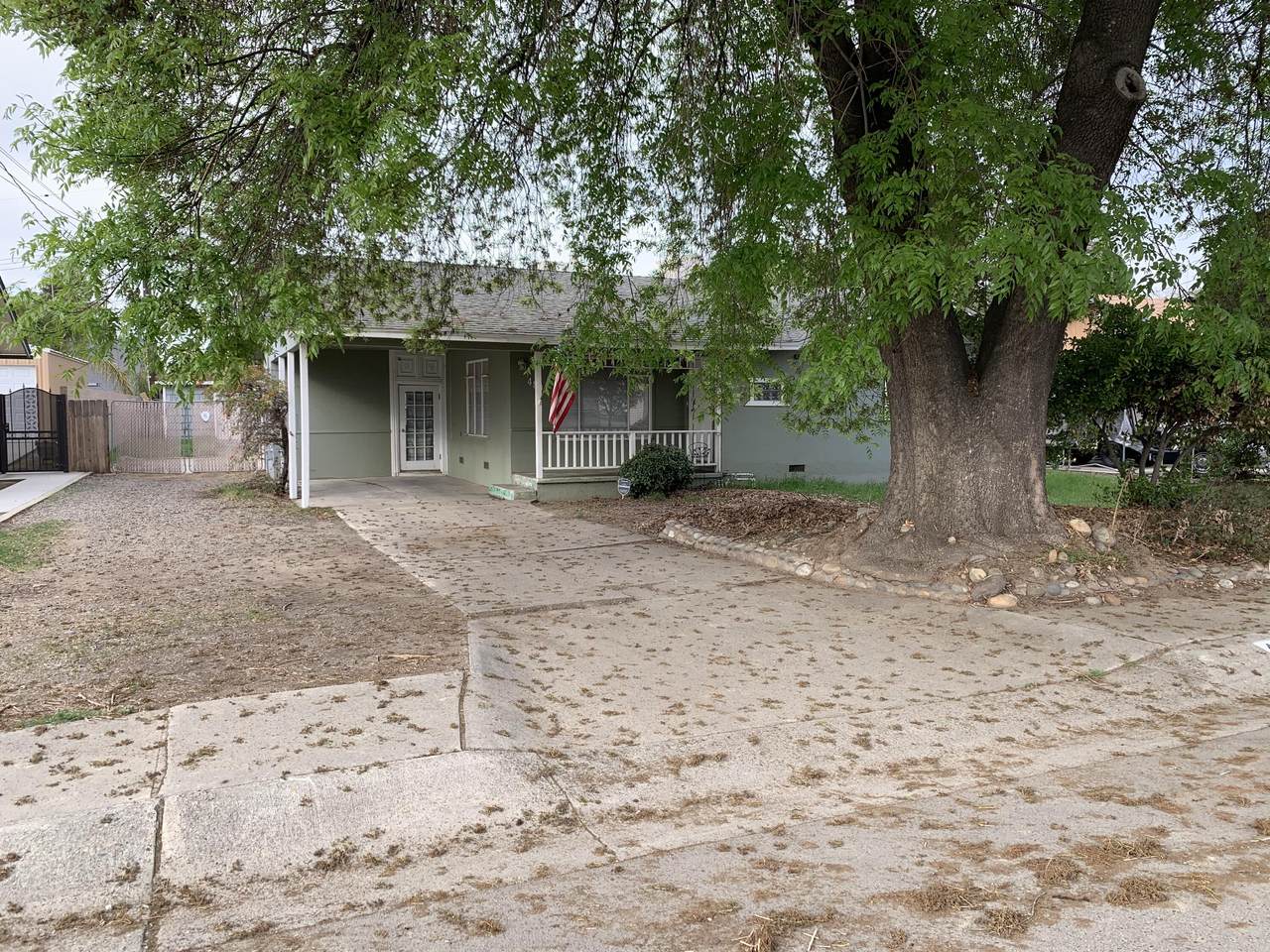 4804 Hurley Avenue - Photo 1