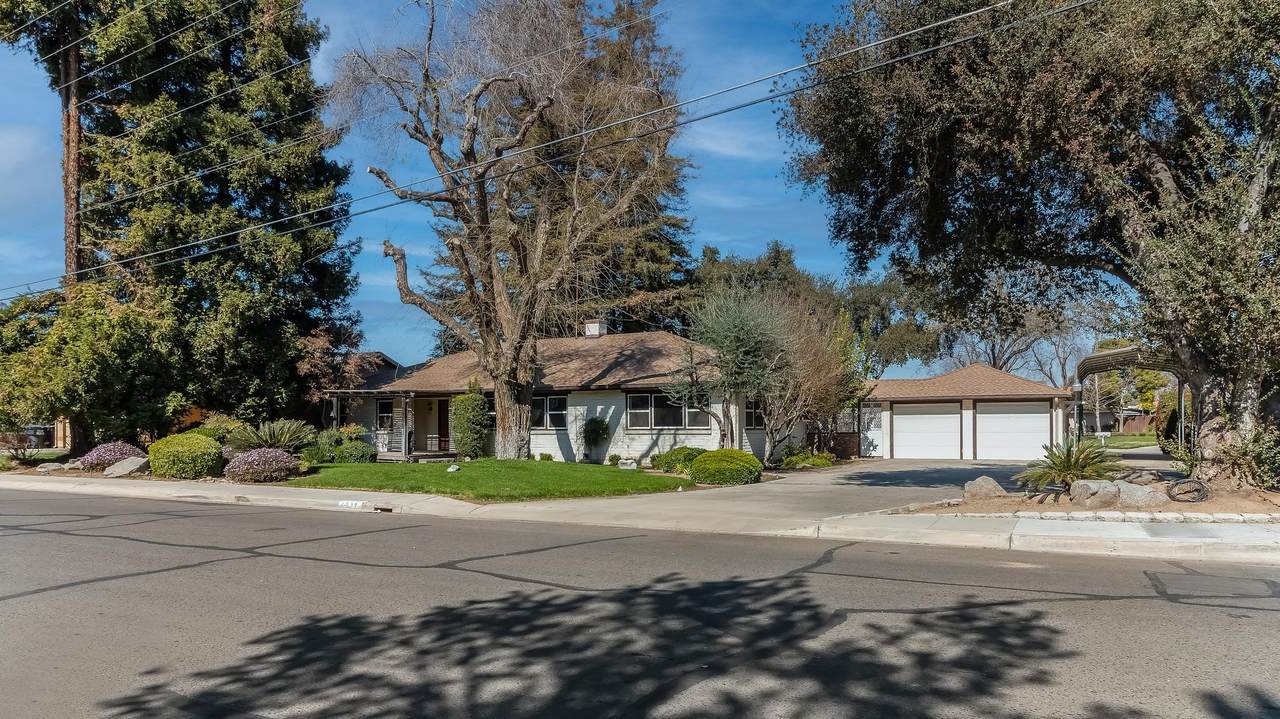4312 Feemster Avenue - Photo 1