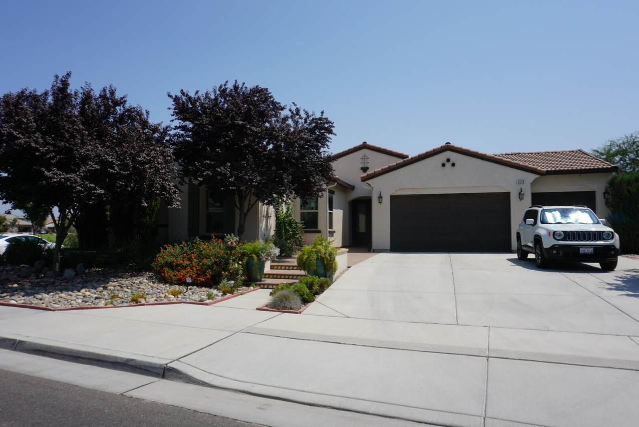 3239 Glacier Way - Photo 1