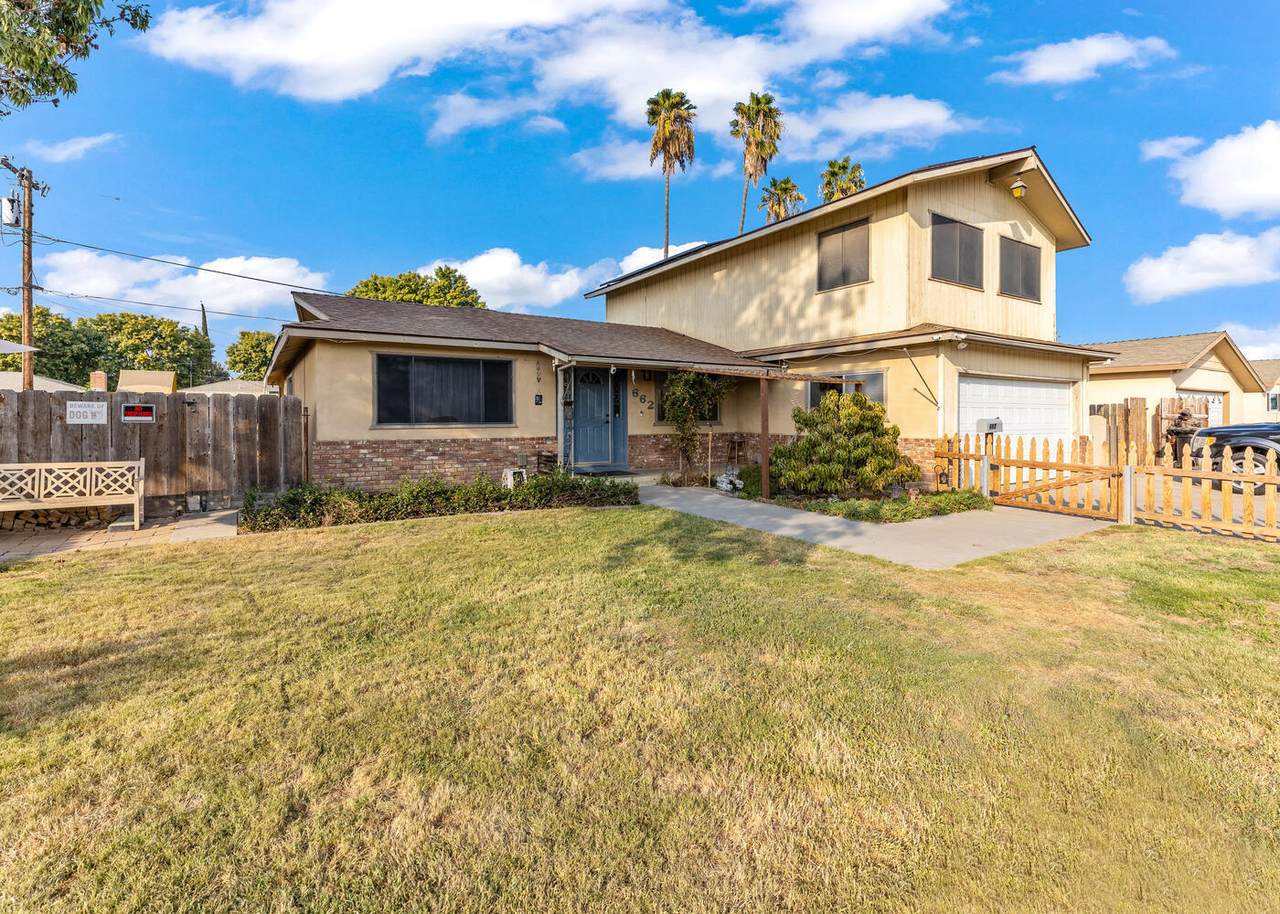 662 Meadow Lane - Photo 1