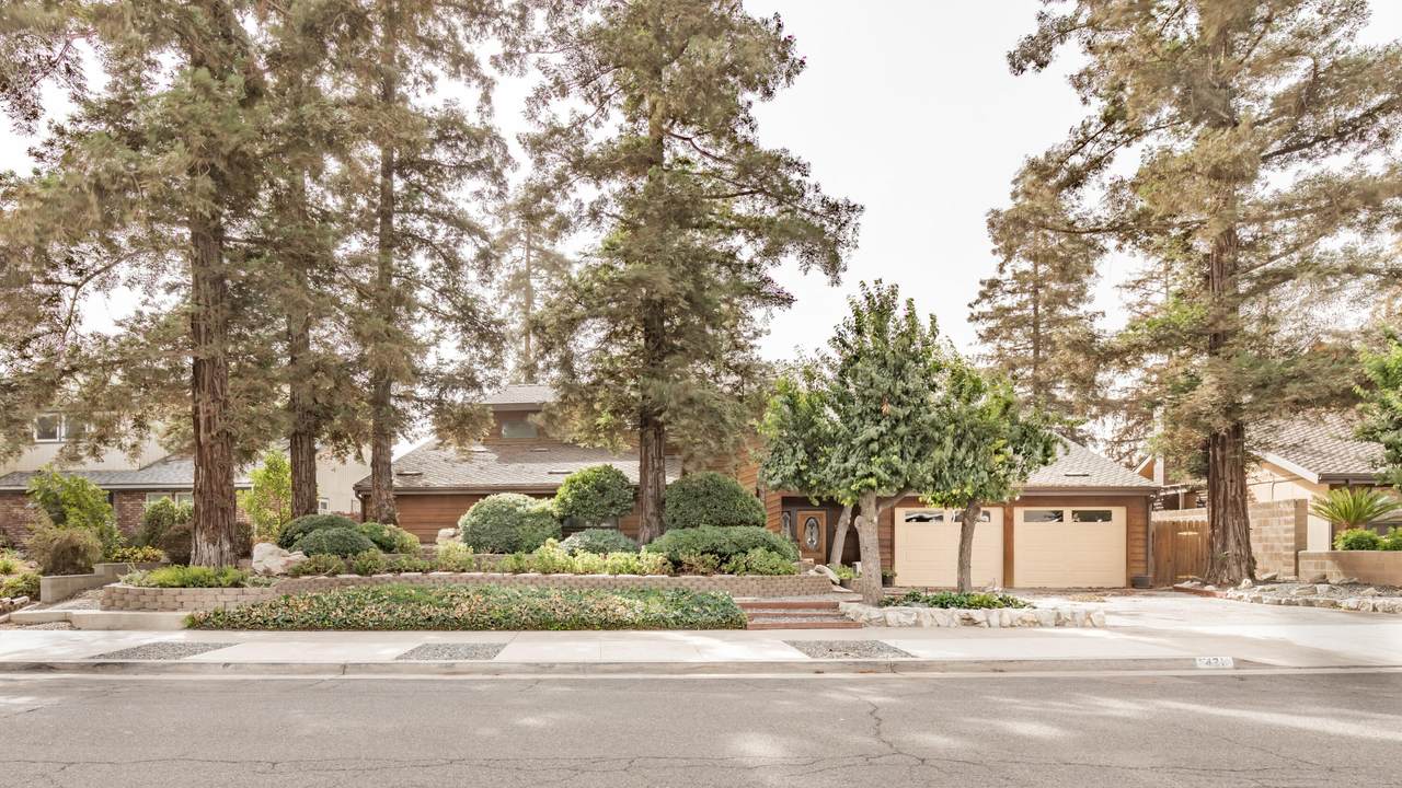 421 Mercedes Avenue - Photo 1