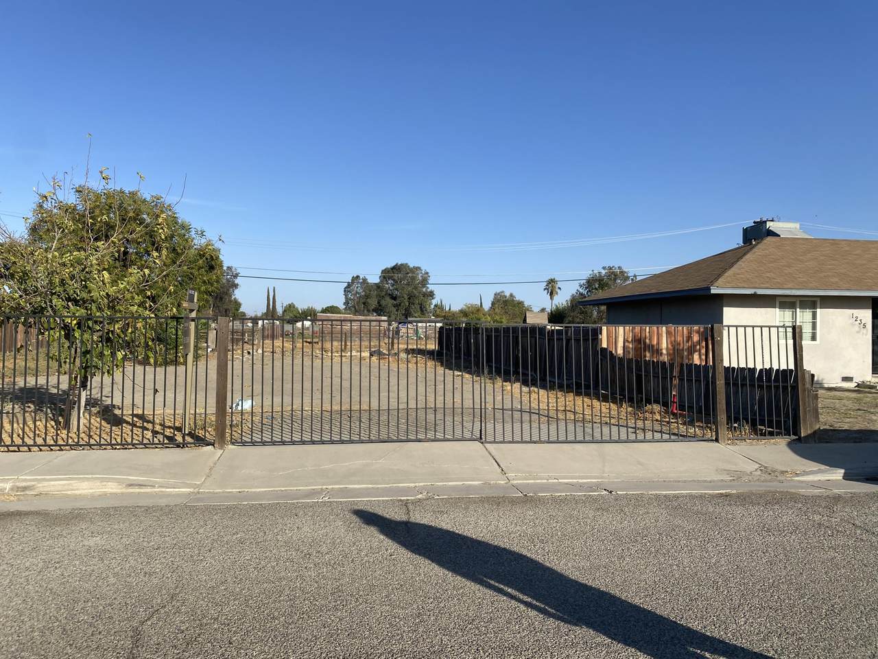 1231 Branum Avenue - Photo 1