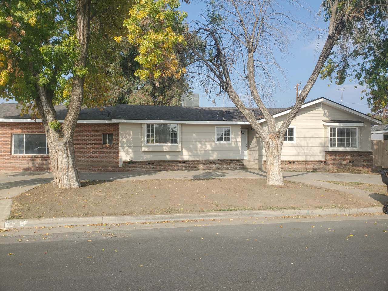 820 Lyndale Drive - Photo 1
