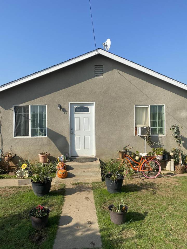 1241 Harvard Avenue - Photo 1