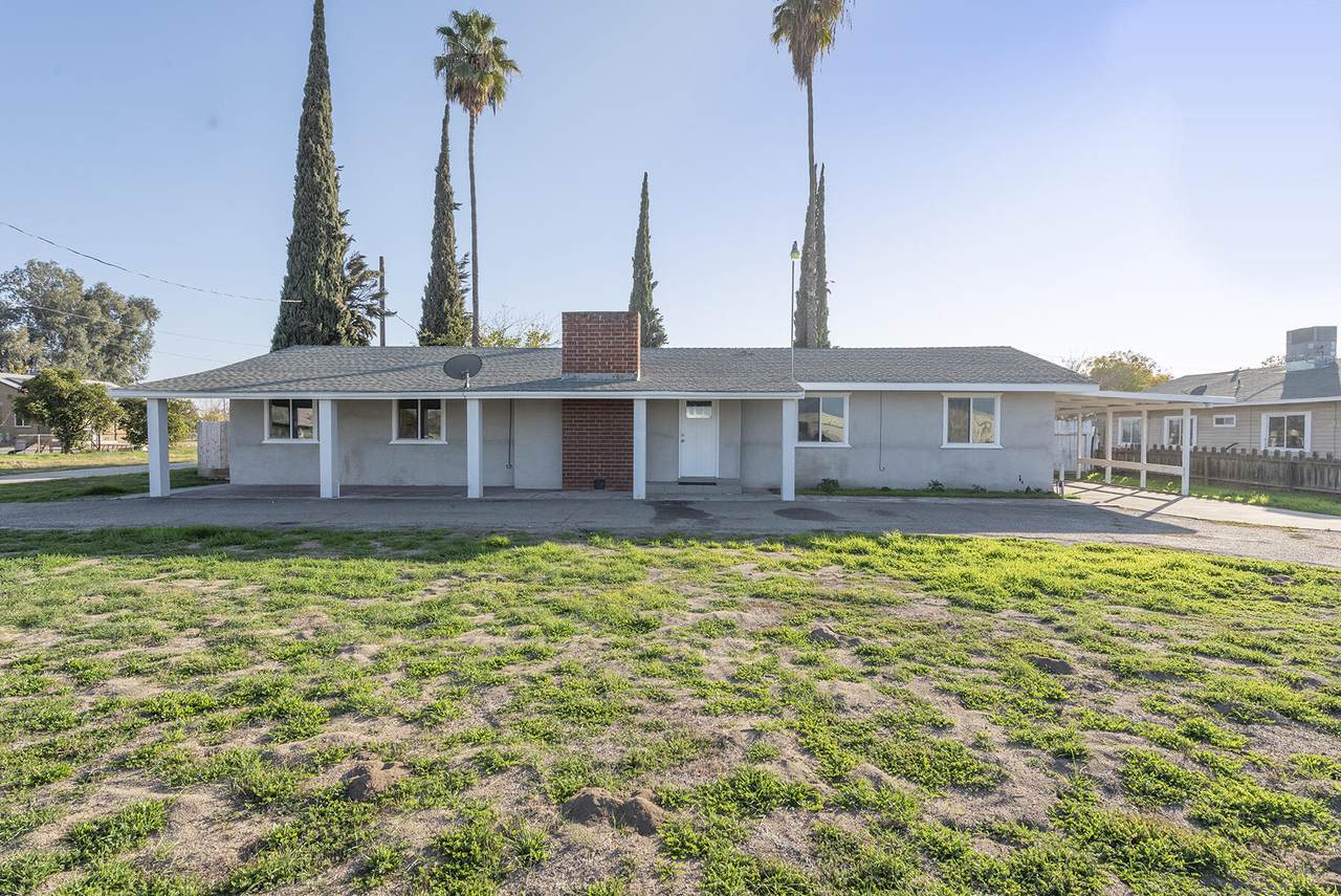 1883 Northgrand Avenue - Photo 1