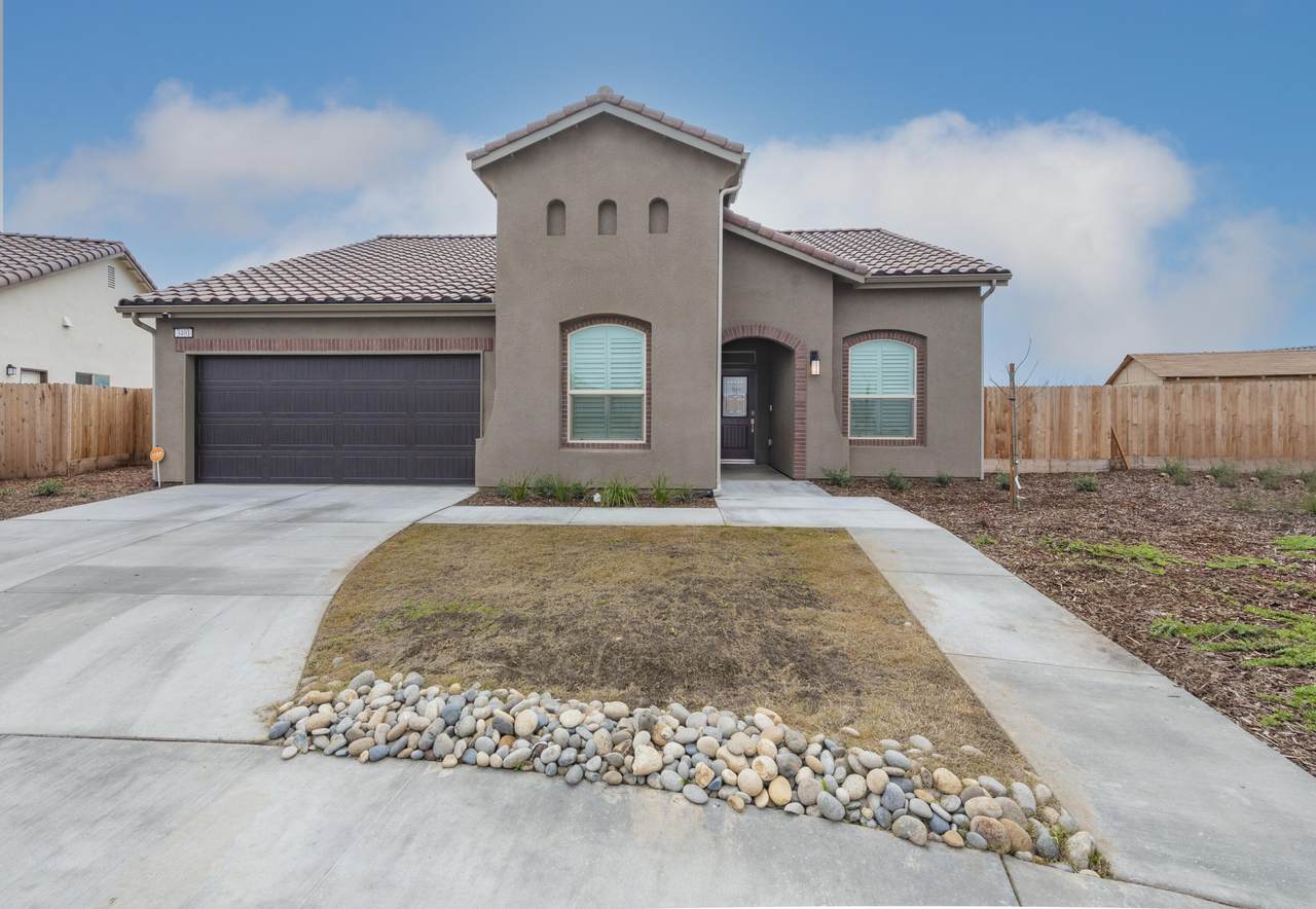 3401 Laurel Avenue - Photo 1