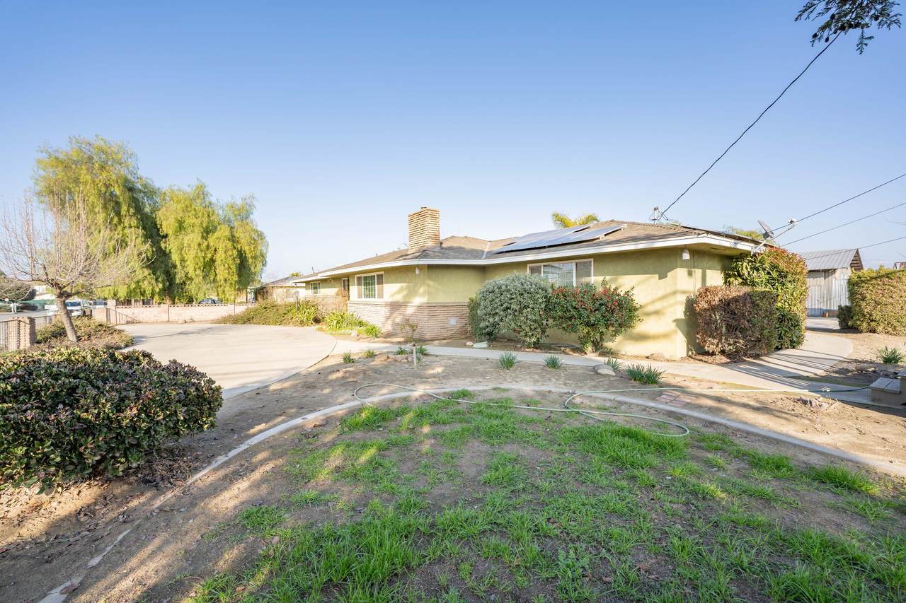 888 Halsey Street - Photo 1