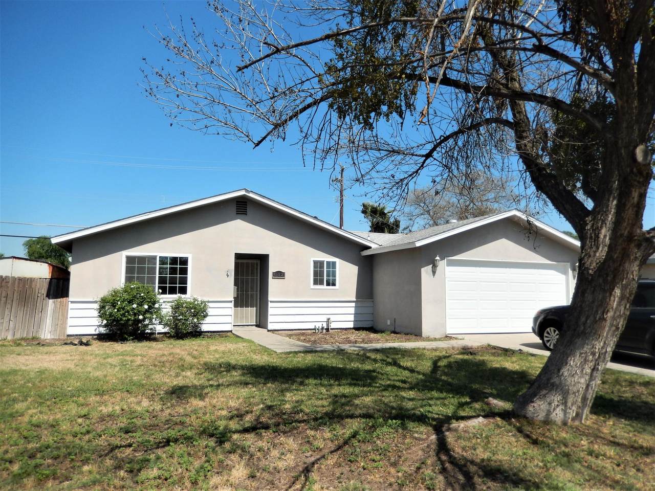 882 Azalea Lane - Photo 1