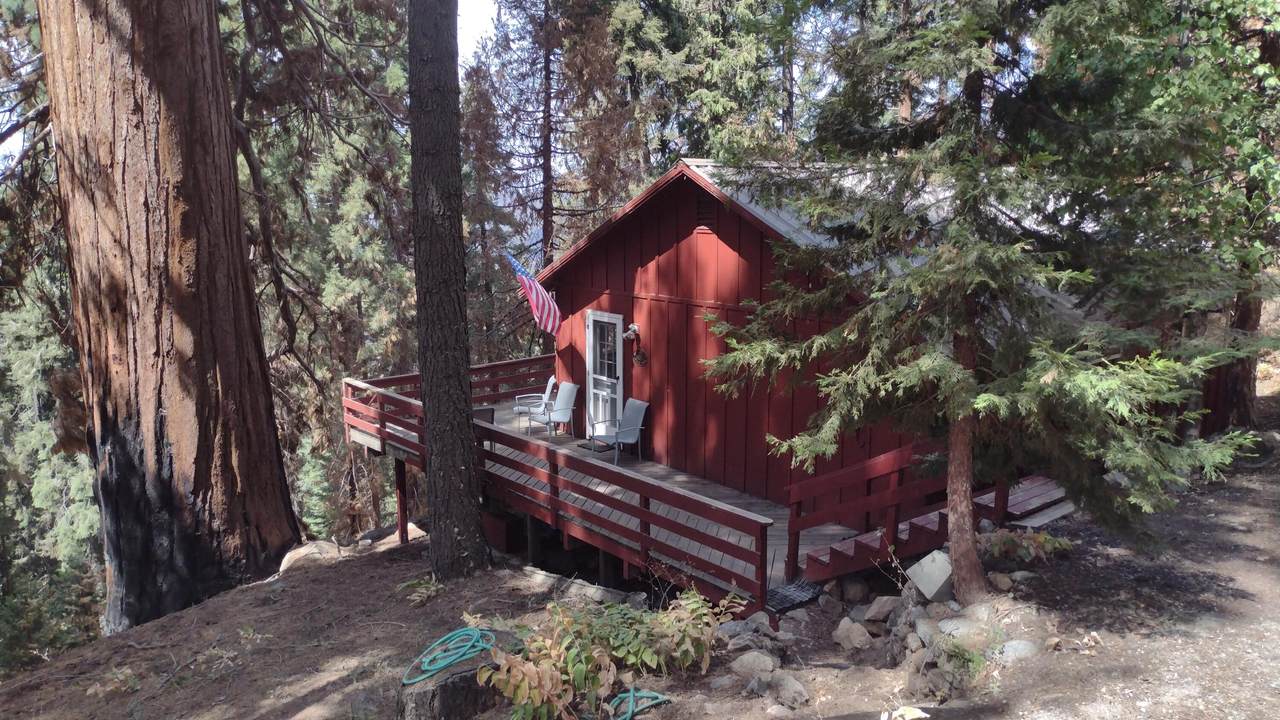 54514 Redwood Drive - Photo 1