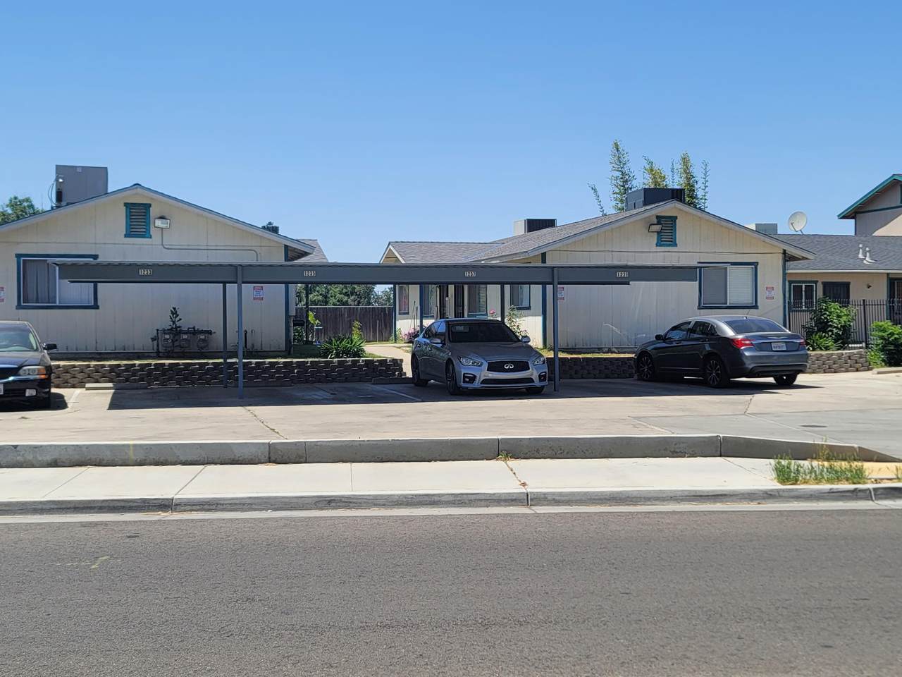 1233 Burke Street - Photo 1