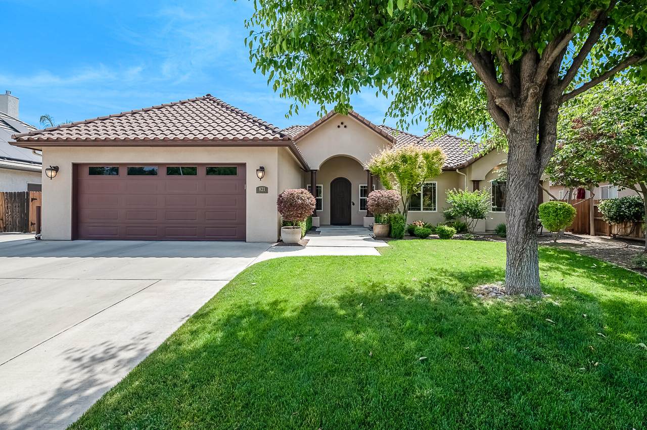 821 Park Place Drive - Photo 1