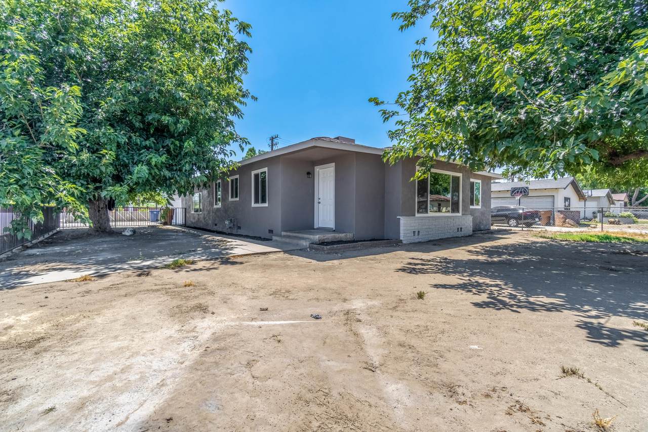 1316 Saxon Way - Photo 1