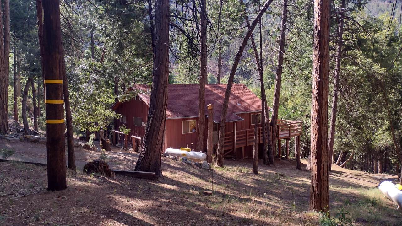 1866 James Drive - Photo 1