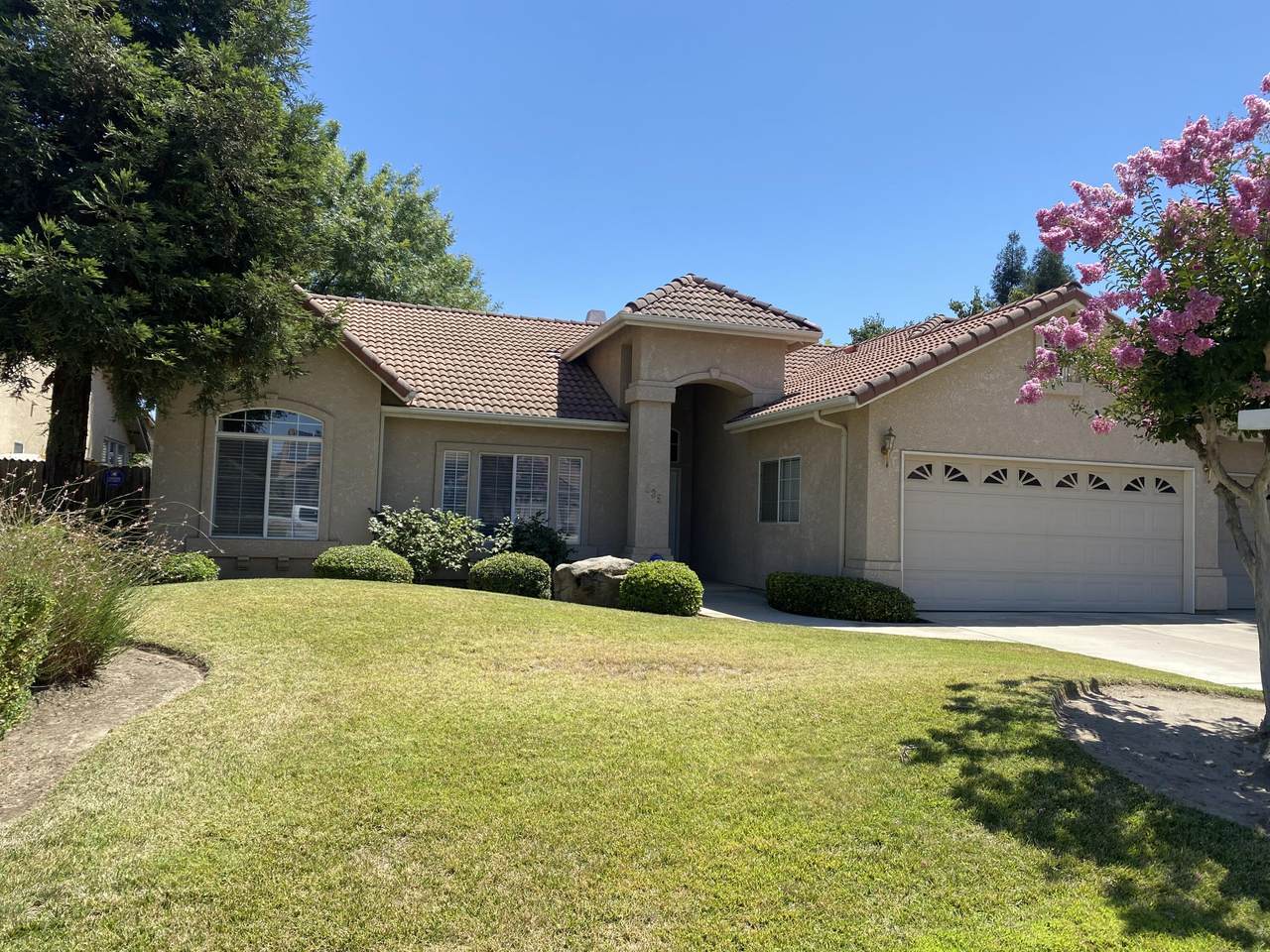 535 Evergreen Avenue - Photo 1