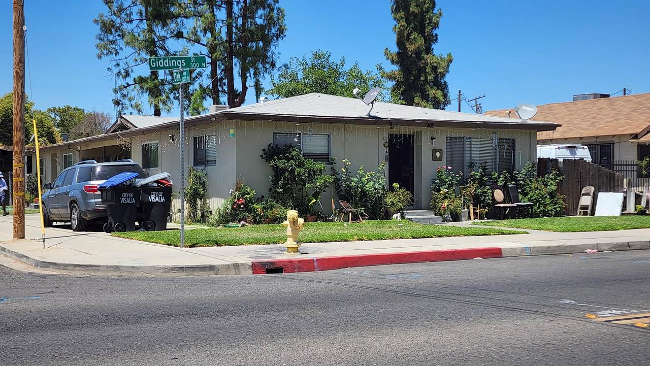 1308 Oak Avenue - Photo 1