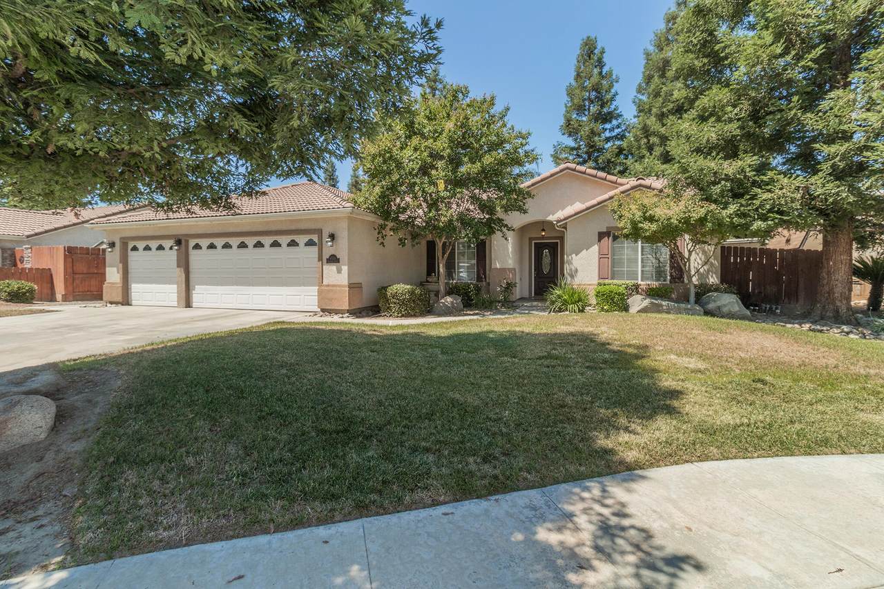 4524 Evergreen Court - Photo 1