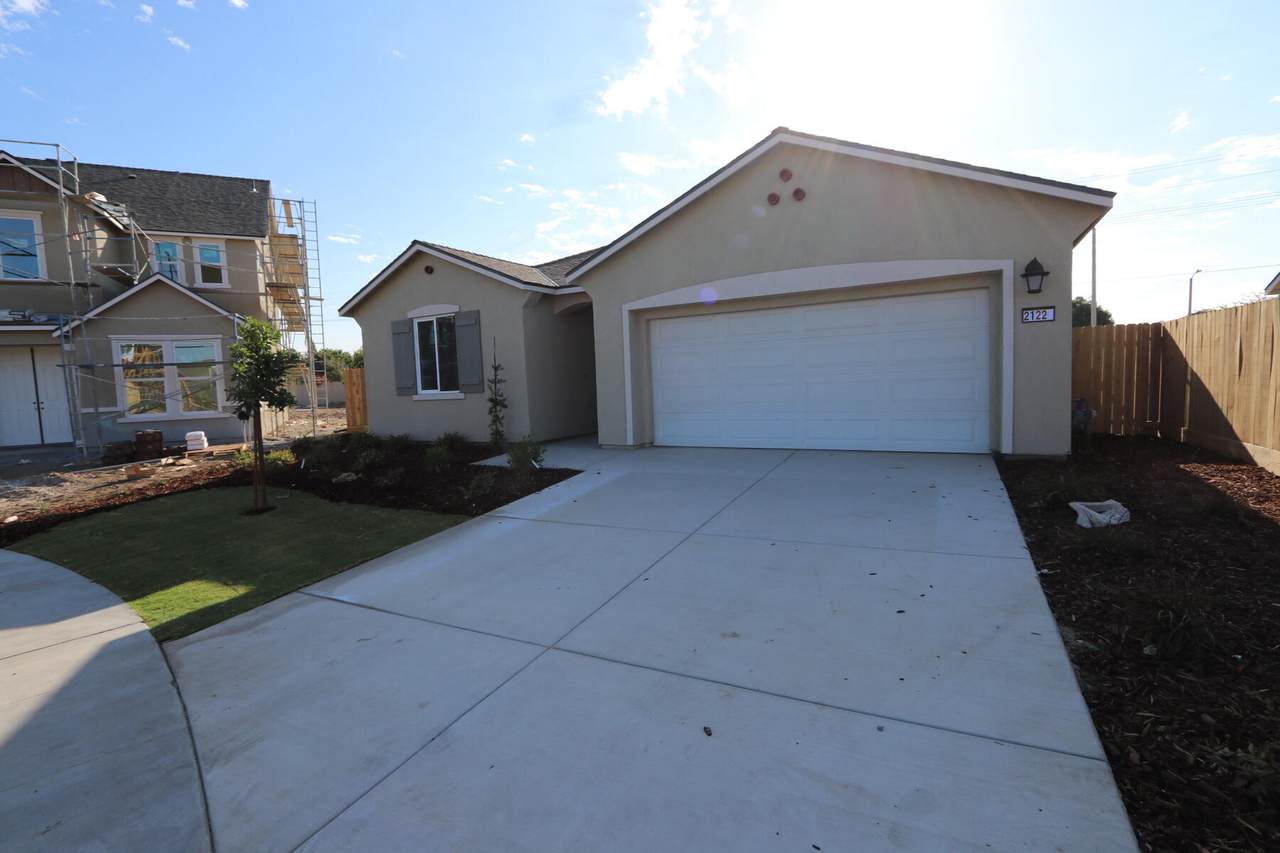 2122 Manzanita Street - Photo 1