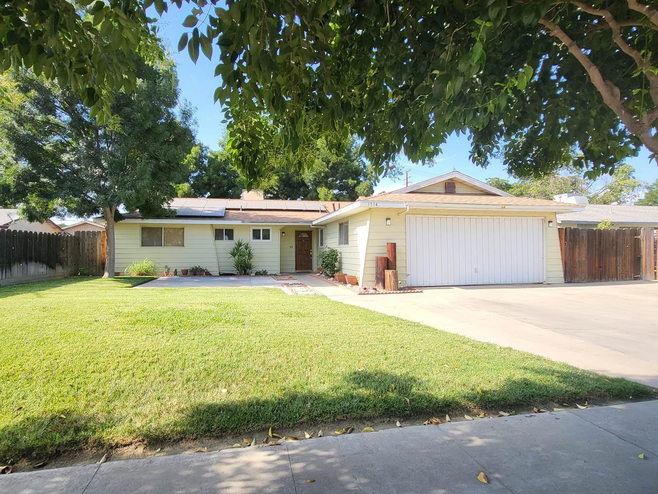 1514 Karen Avenue - Photo 1