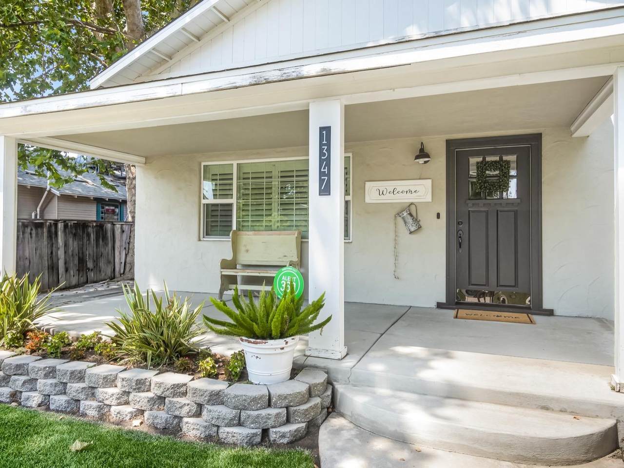 1347 Safford Avenue - Photo 1