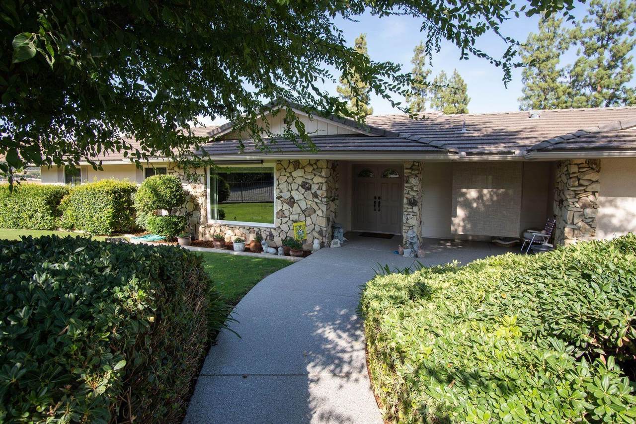 1378 Scenic Drive - Photo 1