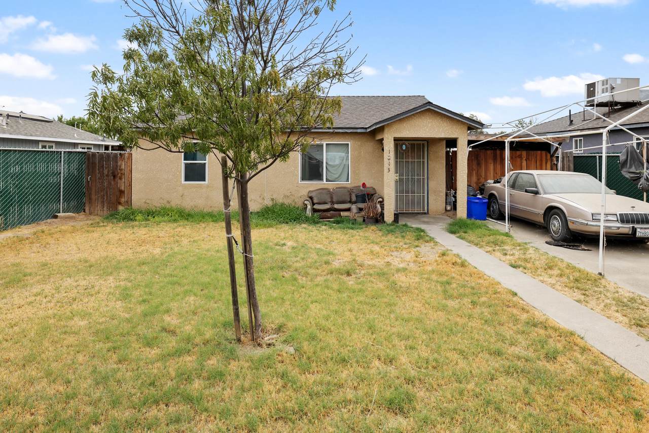 1843 Hardcastle Avenue - Photo 1