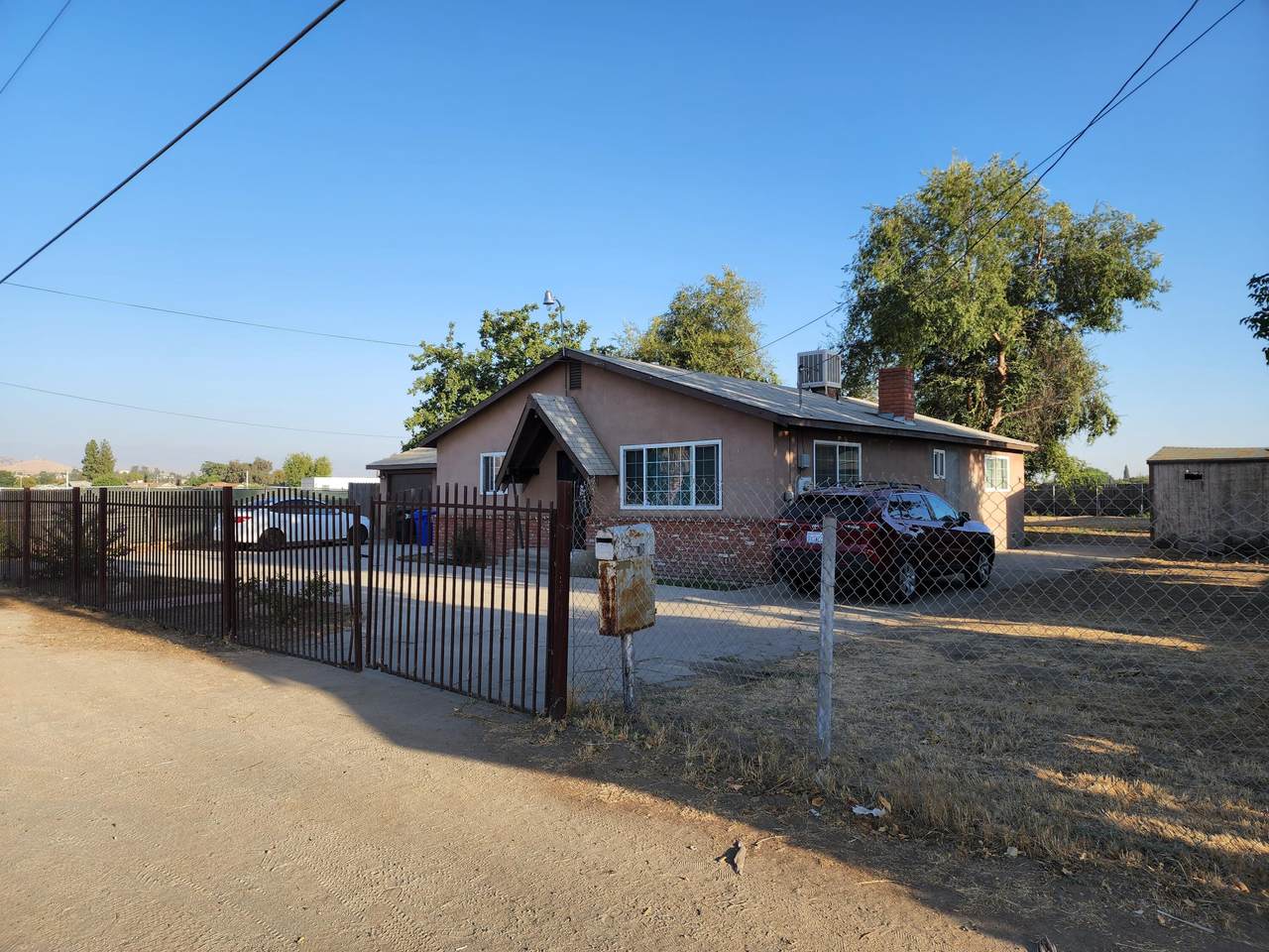 1089 Pioneer Avenue - Photo 1