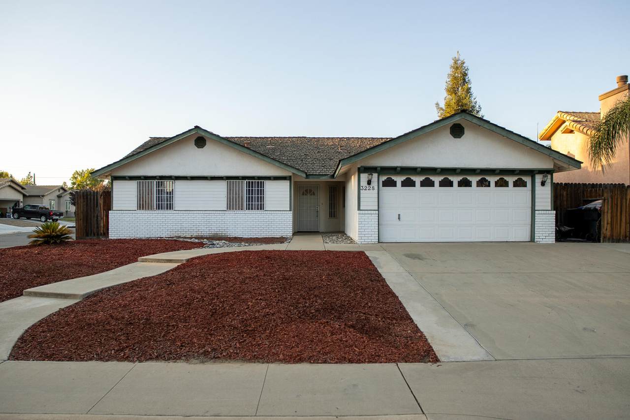 3228 Sycamore Avenue - Photo 1