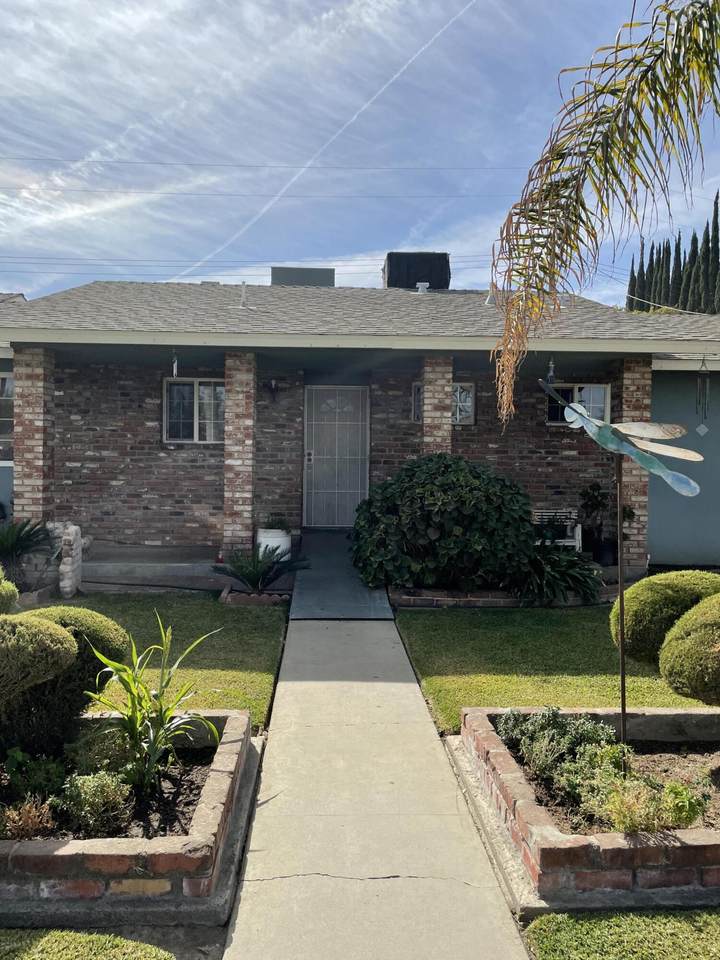 1335 Robin Drive - Photo 1