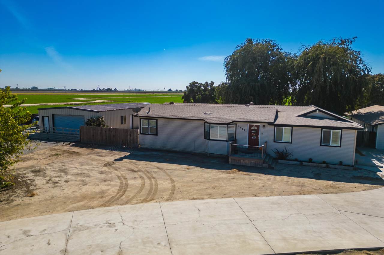 14451 Houston Avenue - Photo 1