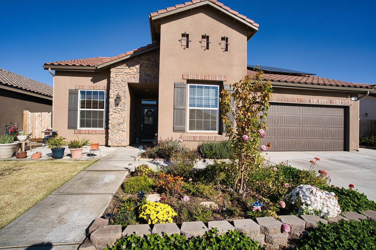 6060 Kerckhoff Avenue - Photo 1