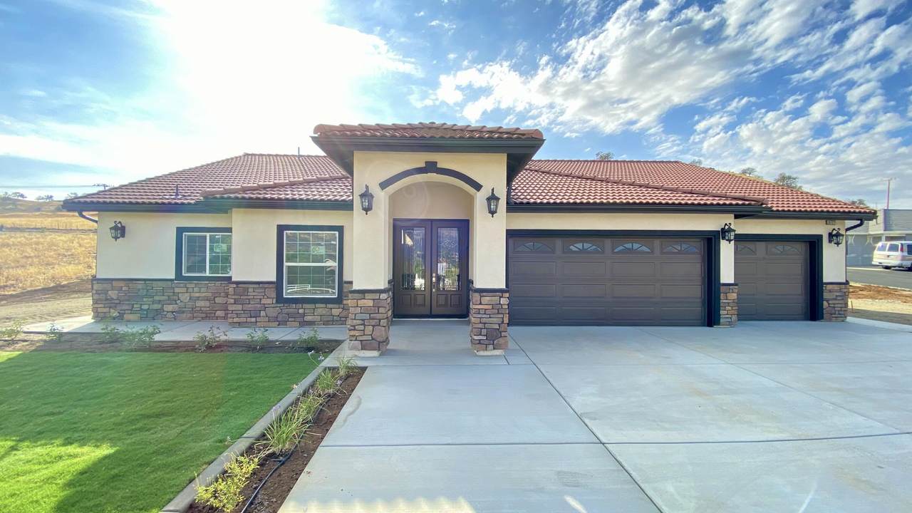 16727 Deer Creek Drive - Photo 1