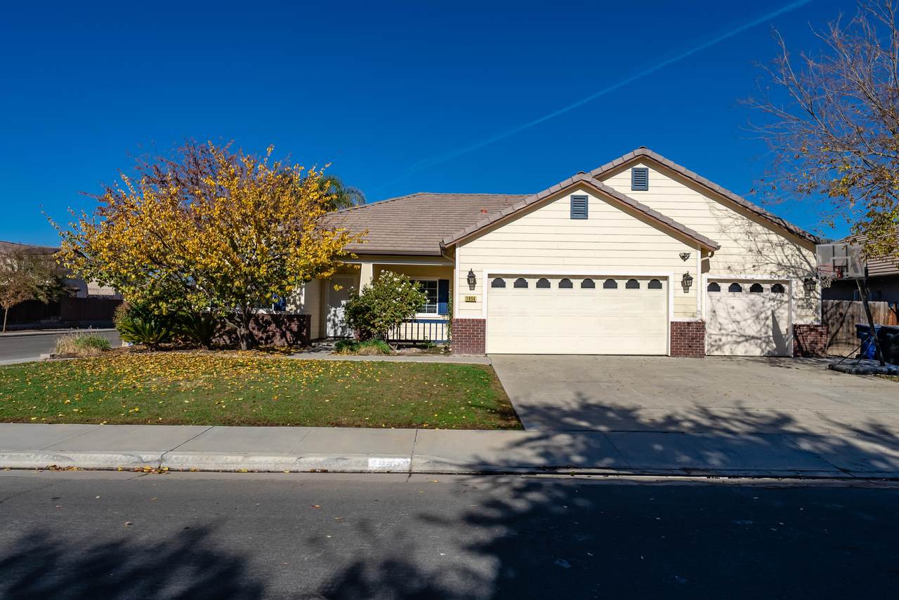 1854 Heather Lane - Photo 1